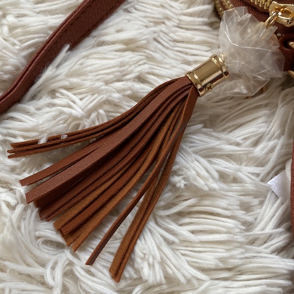 ๐HP๐ Alyssa Vegan Leather Crossbody Purse ๐ Cognac - Picture 8 of 12